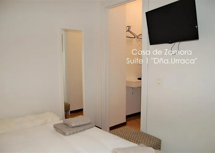 La Casa De بيت ضيافة ثامورا