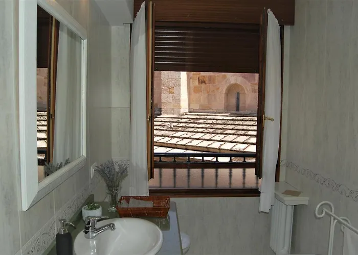 La Casa De بيت ضيافة ثامورا